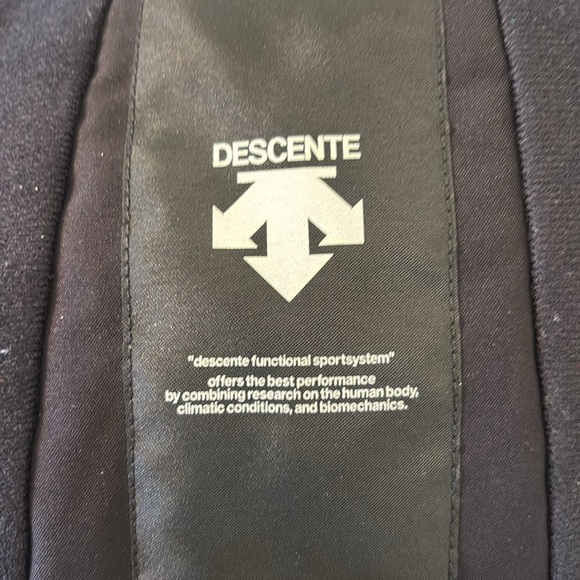 Descente Ski Jacket (youth 12) - Picture 7 of 7